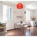 Canal-View, Apartment In Venice
